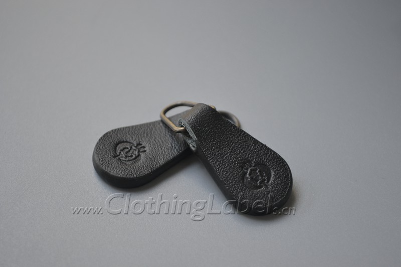 Leather zipper puller P002654