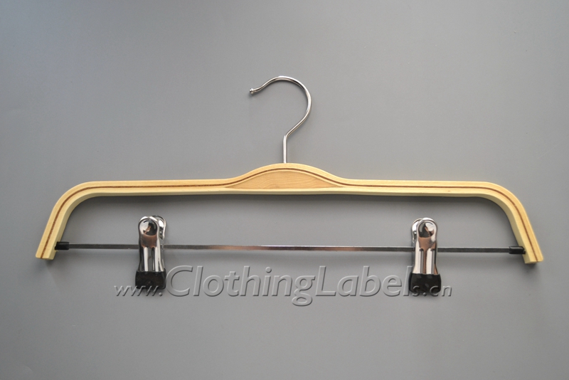 8-clothes-hangers-039